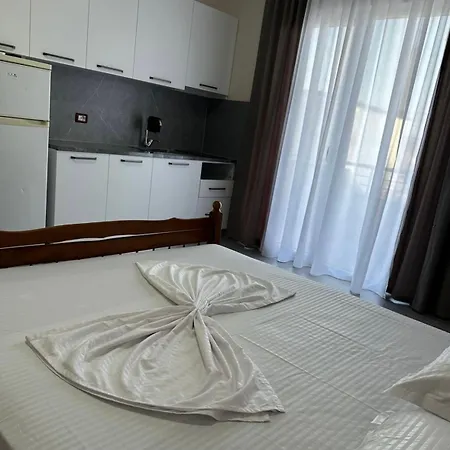 Armela Ξενοδοχείο με διαμερίσματα *